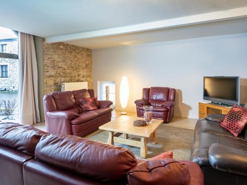 Ardennes holiday home with private pool & sauna - image 9