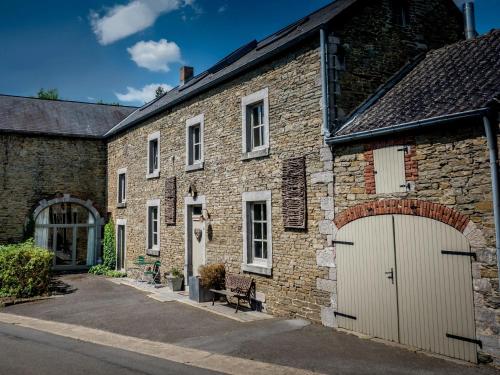 Ardennes holiday home with private pool & sauna - image 4
