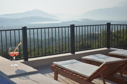 Apartments HAS in Sutvara