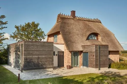 Reetdorf Geltinger Birk Atelierhaus Morgentau in Nieby, Deutschland