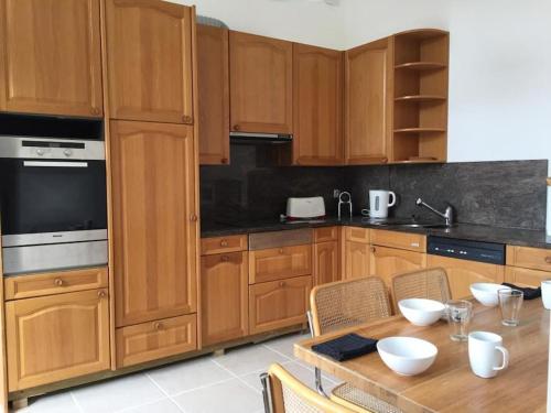 Gite de charme a Fremainville dans le vexin in Avernes