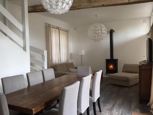 Gite de charme a Fremainville dans le vexin in Avernes