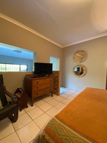 Comfortable 2-bedroom apartment - Tap to explore photos