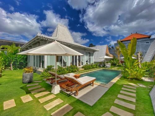 Piramida's White Villa's Bali - Joglo