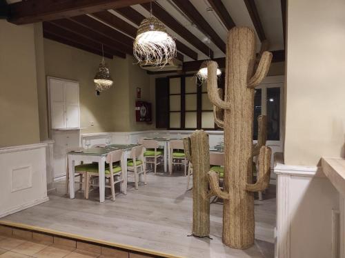 Restaurant, Hostal Loreto in Denia Old Town