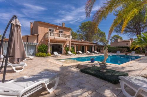 Grande Villa entre Cannes St Tropez