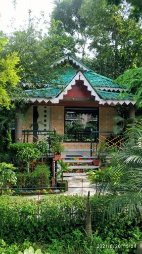 Vip's Ruposhi Bangla Eco Resort in チャルサ