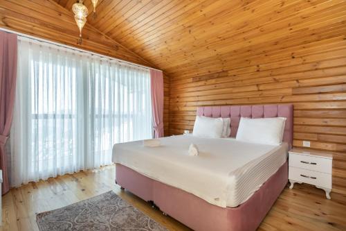 Two-Bedroom Villa image 8