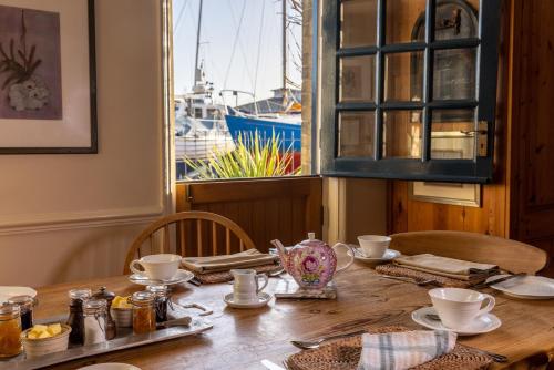 Jardim, Britannia House in Lymington Town