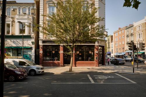 THE KNIGHT OF NOTTINGHILL - image 2