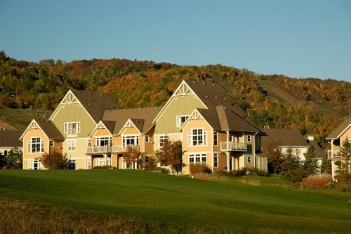 Exterior view, Blue Mountain Resort Home Collection in The Blue Mountains (ON)