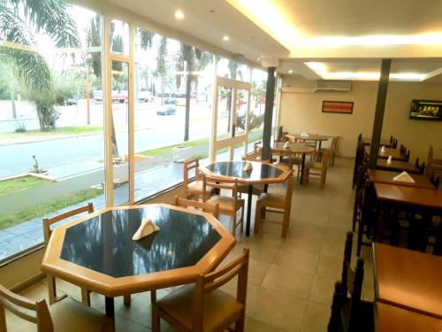 Food and beverages, Saint Tropez Hotel in Villa Carlos Paz