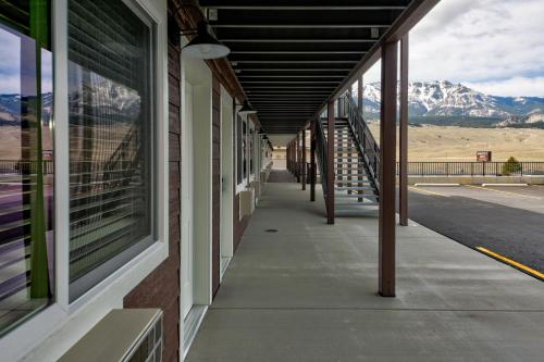 Business Center , Roosevelt Hotel & Cabins - Yellowstone in Gardiner