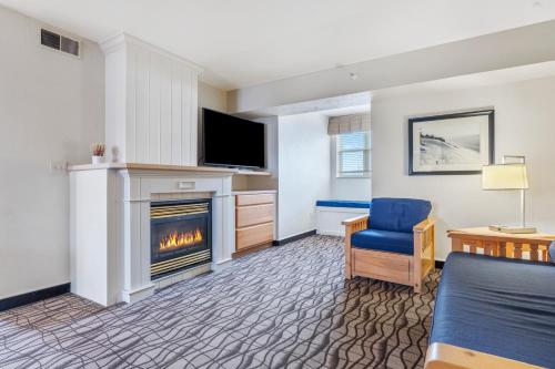Cherry Tree Inn and Suites - image 11