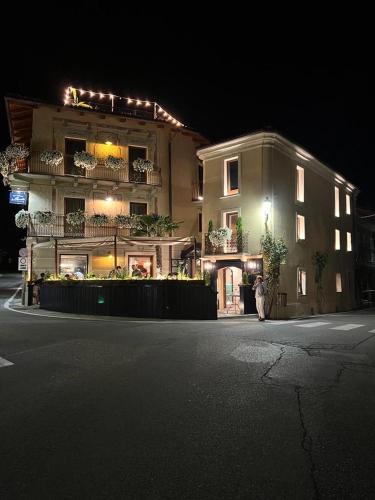 La Piazzetta degli Artisti - Boutique B&B in Bossolasco