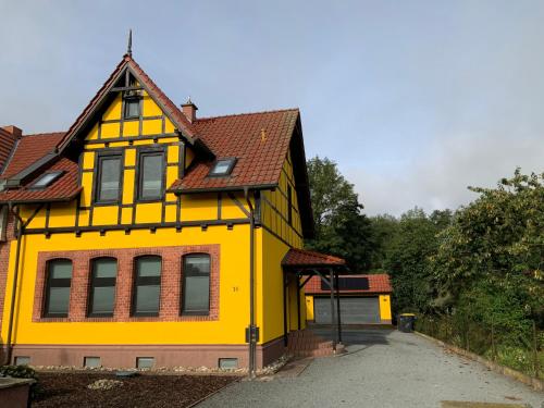 B&B Nordhausen - Neurenovierte FeWo Harztor - Bed and Breakfast Nordhausen