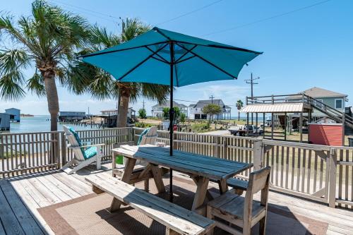 Sunset Serenity home in Port Bolivar, USA