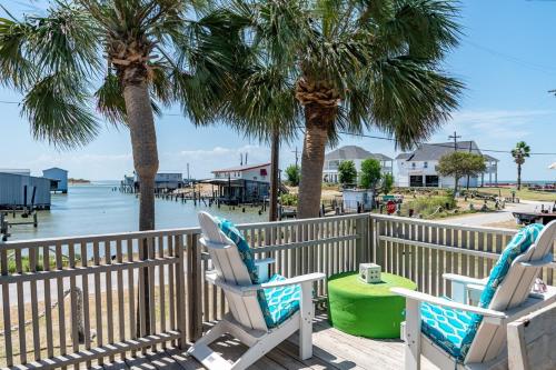 Sunset Serenity home in Port Bolivar, USA