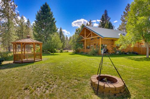 Libby Home with Mountain Views Gazebo and Fire Pit!