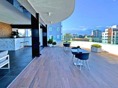 Stylish Centric Apt great View