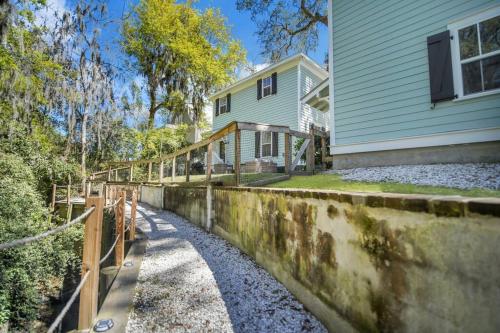 Bluffton Village Home-4BR Heart of Old Town Luxury near Pbbm Rosehill Ltd