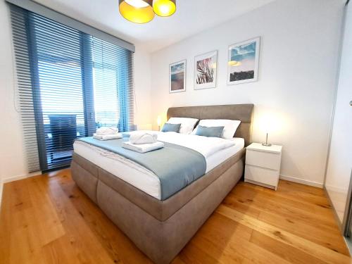 Prestigious SKY PARK apartment - top city view - Traveller awards 2024, Братислава (фото 4)