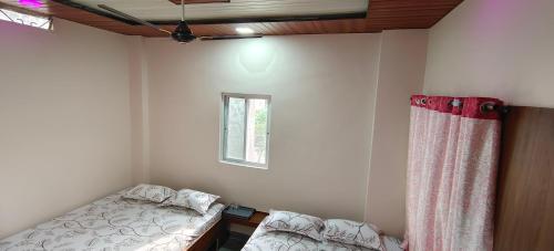 Family Double Room image 6