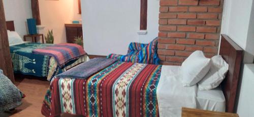 1 double bed, 2 twin beds