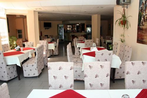 Interrum Hotel - image 8