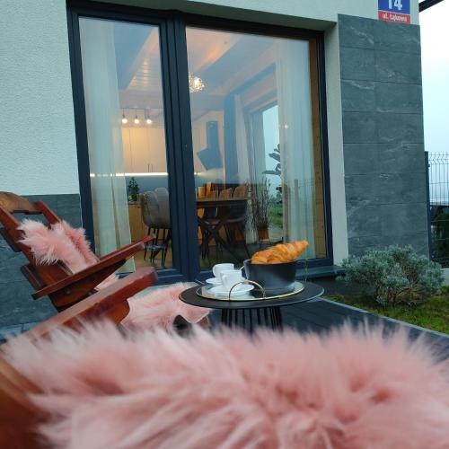 Chwilo Trwaj dom z jacuzzi, sauną i kominkiem z widokiem na góry Korbielów Pilsko (Chwilo Trwaj dom z jacuzzi, sauna i kominkiem z widokiem na gory Korbielow Pilsko) in Krzyżowa (Silesian)