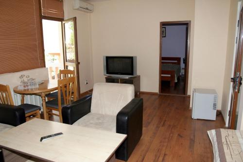 Interrum Hotel, Razgrad (foto 7)