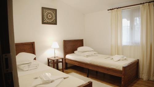 Casa Colinelor - image 3