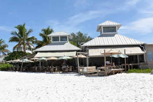 HEATED Pool, Game Room, Bunk Beds, Close to Beaches, Fun! in Bradenton
