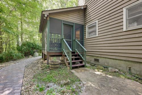 Near Highlands 36-Acre Scaly Mountain Lodge Near Highlands 36-Acre Scaly Mountain Lodge