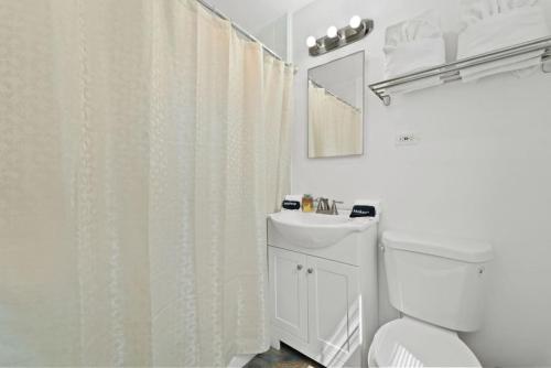 Sunny Suite on 43rd by Rather Be Properties in San Diego, USA