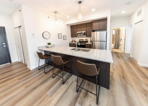 2 Bedroom Fully Furnished Luxury Apartment 304 in Colorado Springs, USA