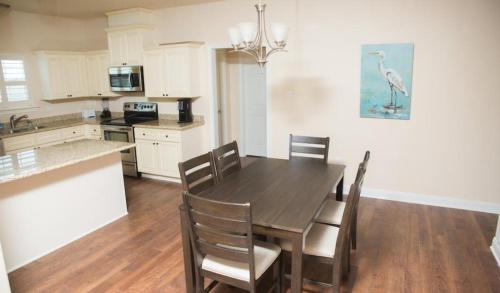 Four-Bedroom House image 10