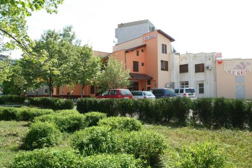 Interrum Hotel - image 4