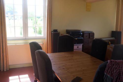 Maison entiere avec piscine chauffee 4p in Brionne