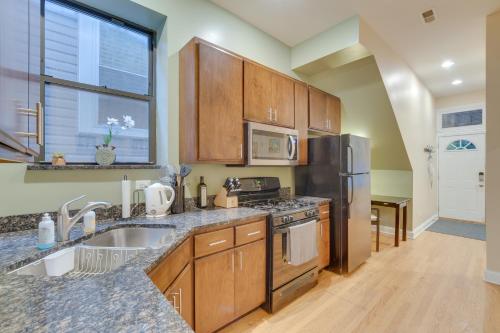 Pet-Friendly Chicago Getaway 4 Mi to Downtown! in Chicago, USA