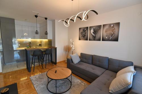 . Apartman Dina