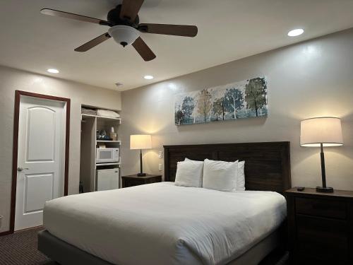 Standard King Room