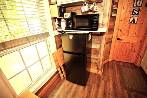 The Americana - Parker Creek Bend Cabins - 편의 시설/서비스