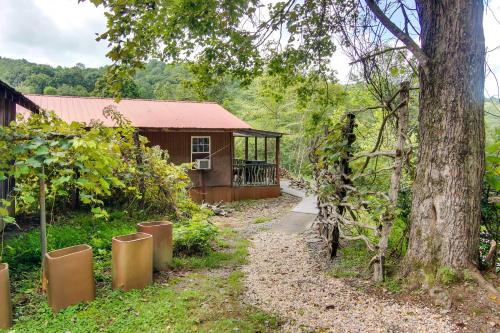 Mountain-View Pisgah Forest Getaway with Fire Pit!