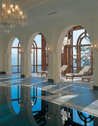 Swimming pool, Wildflower Hall, An Oberoi Resort, Shimla in Kufri
