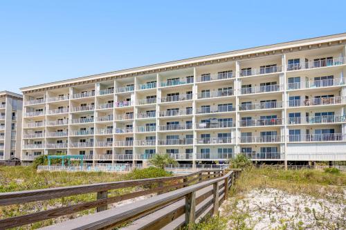 Santa Rosa Boulevard Condos - image 10