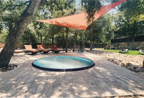 7744 Ranch Glamping Resort in Austin, USA