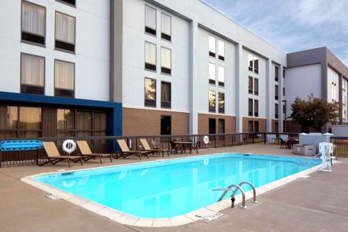 Hampton Inn Bowling Green KY in Bowling Green, USA