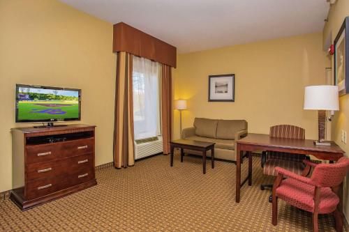 Hampton Inn & Suites Sevierville at Stadium Drive