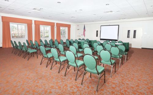 Hilton Garden Inn Palm Springs/Rancho Mirage - image 7